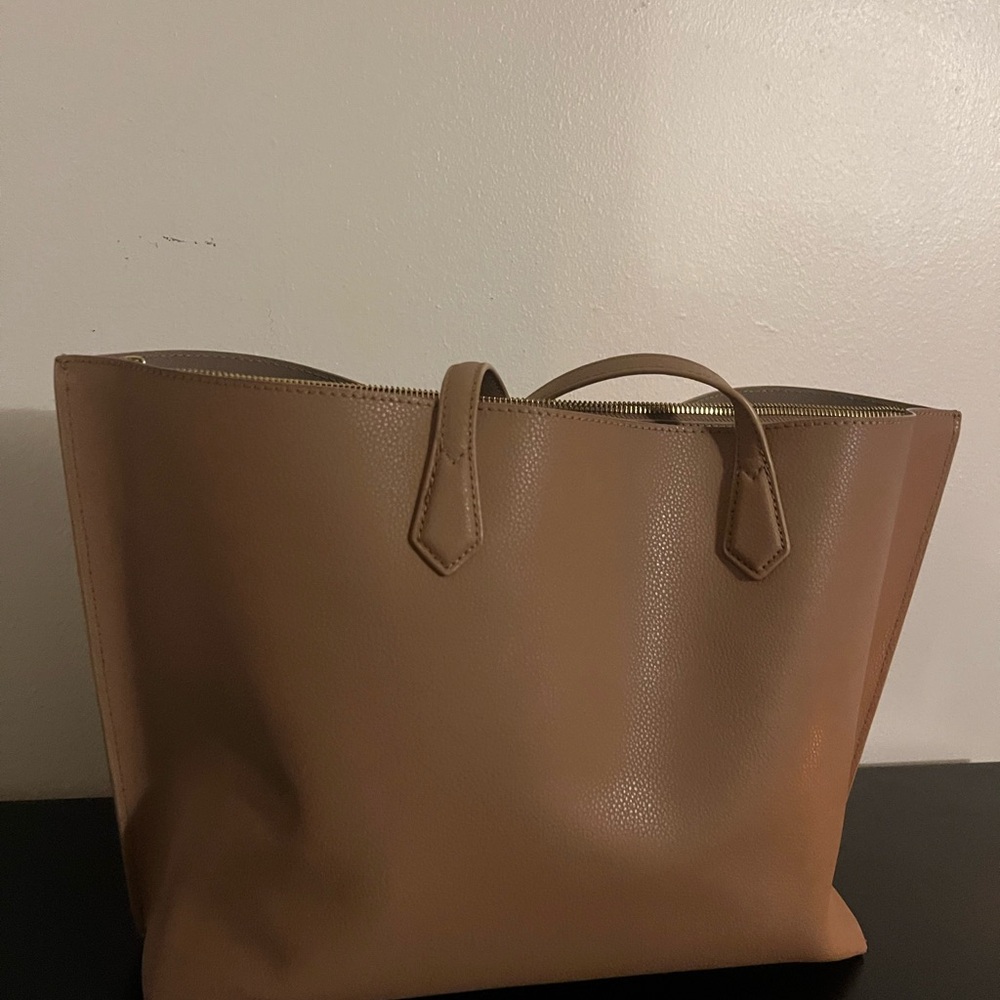 Quince Classic Brown Leather Tote